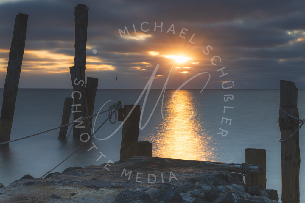 2021-09-01 Hallig Suedfall - 167 | Hallig Südfall - Sonnenuntergang am Steeg - Realisiert mit Pictrs.com