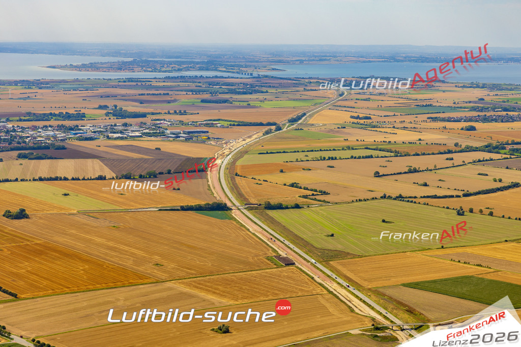 Ausbau B207 Fehmarn Bild- Das Luftbild wurde 2025 vom UL-Flugzeug heraus erstellt ( keine Drohne bzw. Drohnenaufnahme ) - Hochauflösende Luftaufnahme -Nicht vergleichbar mit Google Maps oder Satelittenbilder- Die Geschenkidee !Mit Lizenz und Bildrechte bestellbar - CC