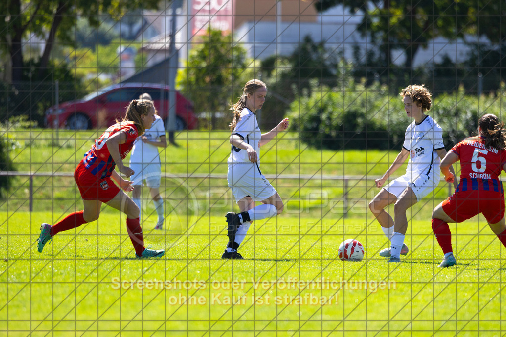 20260906_124621_0320_(c)_by_PhotoPeet | Celine Weingold (1.FC Donzdorf #16) und Larissa Wiedmann (1.FC Donzdorf #03)1.FC Donzdorf (weiß) vs. 1.FC Heidenheim 1846 (rot), Fußball, Frauen-Verbandspokal Gruppe 2, 2. Runde, Saison 2026/2027, Rasenplatz Lautertal Stadion, Süßener Straße 16, 73072 Donzdorf, 06.09.2026 - 11:00 Uhr,Foto: PhotoPeet / Sport- &amp; Eventfotografie / Peter Harich