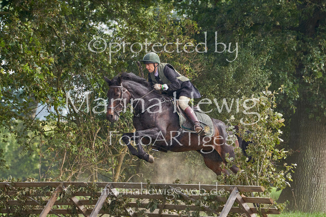 09-23 Jagd Perdöl_MCH9872_Marina Hewig | Fotografie, FotoArt, PferdesportArt, Pferdesportfotografie, Landschaftsfotografie, Reisefotografie, Reise, Pferde - Realisiert mit Pictrs.com