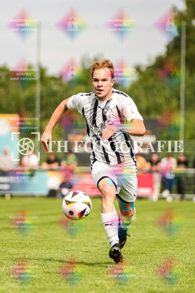 GER, FC Zell - FC Wittlingen, Fussball, Rothaus Bezirkpokal, Finale, Saison 2024/2025, 29.05.2025 | GER, FC Zell - FC Wittlingen, Fussball, Rothaus Bezirkpokal, Finale, Saison 2024/2025, 29.05.2025Foto: TH Fotografie/Alessio Bosco