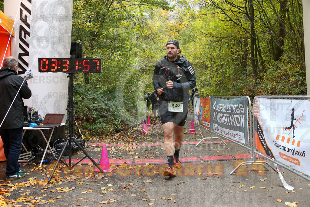 251026_1333_EX1_3623 | Sportfotografie im Rhein-Sieg Kreis, Köln, Bonn, NRW, Rheinland Pfalz, Hessen, etc. Unser Tätigkeitsfeld umfasst den Laufsport vom Volkslauf über den Marathon, Duathlon, Triathon bis zum Ultralauf wie Kölnpfad Ultra oder Schindertrail.