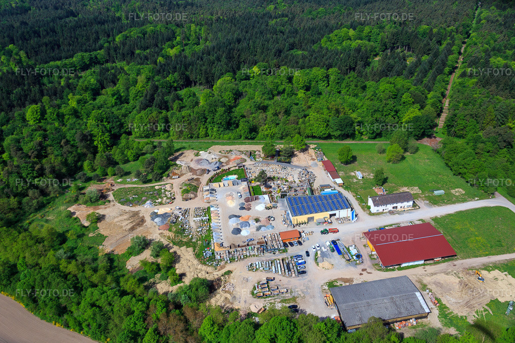Luftbild: Palatinum Landschafts u. Gartendesign in Hagenbach im Bundesland Rheinland-Pfalz in Deutschland. Foto: IMG_078420.jpg vom 08.05.2015 durch Werner Riehm/FLY-FOTO.dePalatinum
