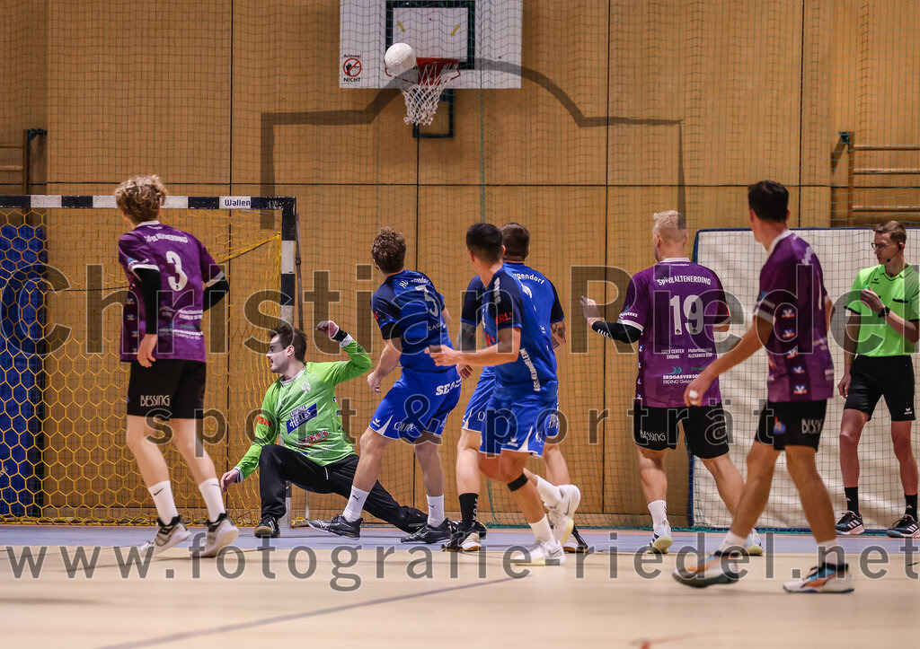 2024-11-09_066_SpVgg_Altenerding_II_gegen_HC_Deggendorf | Erding, Deutschland, 09.11.2024:Handball, Bezirksliga Männer Ost 2024 / 2025, 4. Spieltag, SpVgg Altenerding II gegen HC Deggendorf, Endergebnis: 25:24Foto: Christian Riedel / fotografie-riedel.net