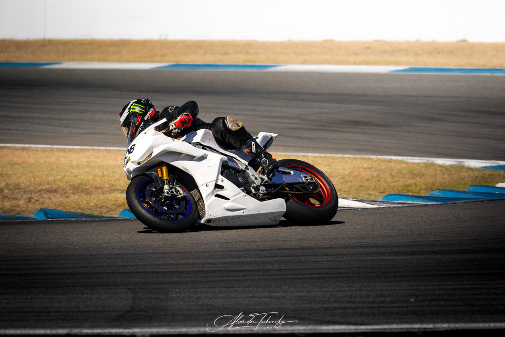 Ducati Trackday Hockenheimring 2026 | Entdecken Sie die faszinierende Welt von Alexander Tschuncky Arts: Kreative Fotografie, atemberaubende Automobilkunst und hochwertiger Bilderdruck. Lassen Sie sich inspirieren! - Realisiert mit Pictrs.com