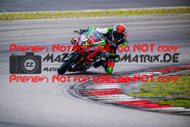 MaZZes_FotoMatrix_240717_6007705_4704 | WEISS