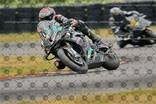 25bt05-1538 | markuskiefer.com - Realisiert mit Pictrs.com