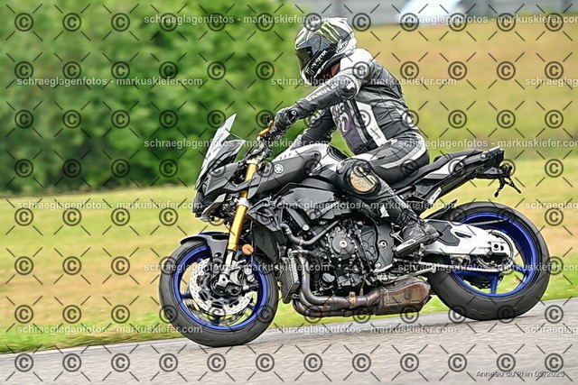 25bt02-0066 | markuskiefer.com - Realisiert mit Pictrs.com