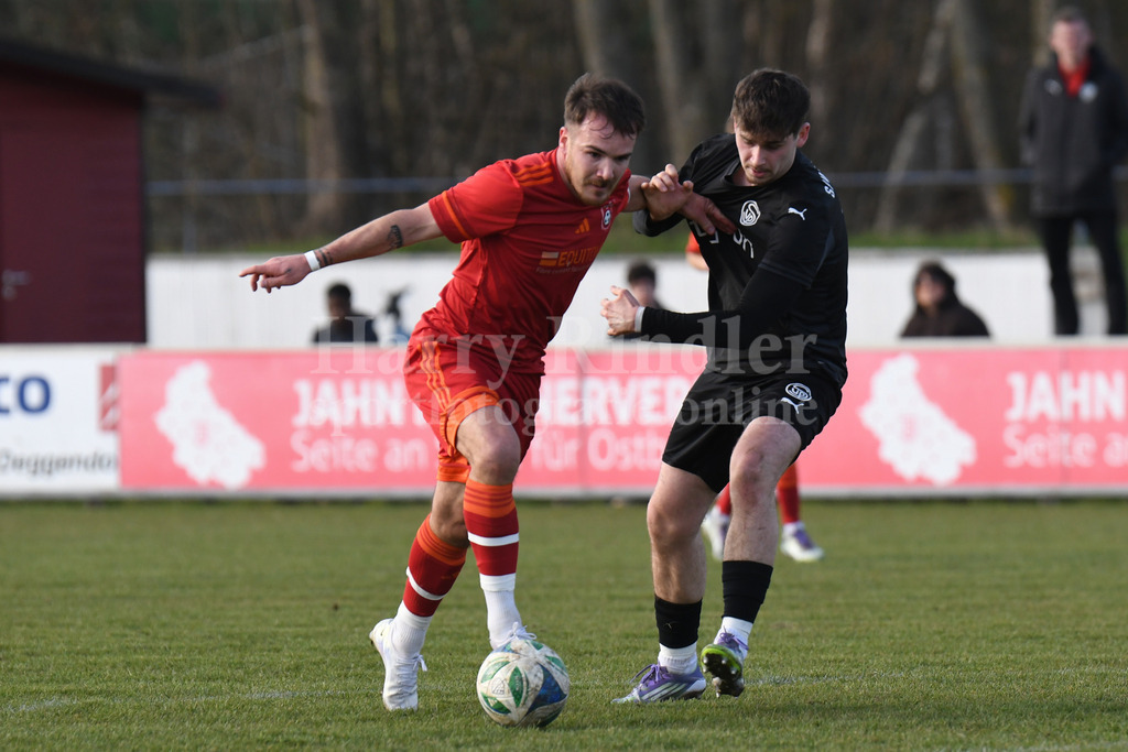 SpVgg Plattling : FC Künzing | Christian Seidl (FC Künzing) sorgte noch für den 1:1 Ausgleich - Realisiert mit Pictrs.com