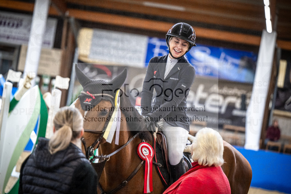 DOS_0015 | Entdecke hochwertige Reitturnierfotos von Foto Oger. Professionell, emotional und authentisch – jetzt Lieblingsmomente im Shop bestellen.Deutschlandweite Turnierfotografie. - Realisiert mit Pictrs.com