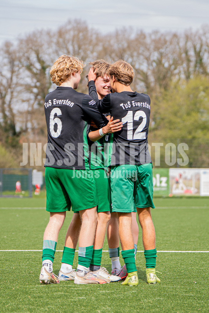 VFL Wittekind-Wildeshausen - TuS Eversten I 03047 | jns.sportfotos - Realisiert mit Pictrs.com