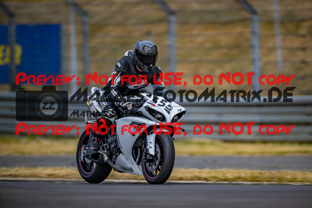 MaZZes_FotoMatrix_230719_2055 | ROT