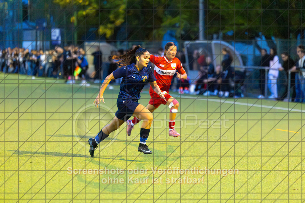 20261007_190207_0055_(c)_by_PhotoPeet | #,ASV Spartania Eislingen (blau) vs. VFB Stuttgart (rot), Fußball, Verbandspokal der B-Juniorinnen,  Saison 2026/2027, Kunstrasenplatz, Öschhalle, 73054 Eislingen, 07.10.2026 - 18:30 Uhr,Foto: PhotoPeet / Sport- &amp; Eventfotografie / Peter Harich