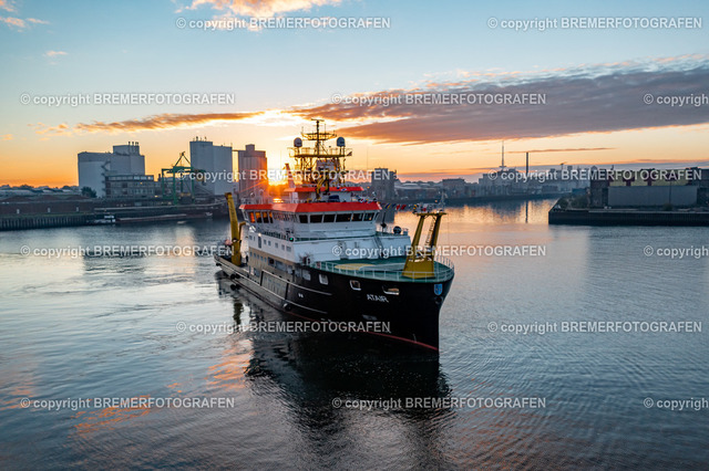 DJI_0055 | 30.09.2022 Drohnenaufnahmen Dt. Schifffahrtstag 2022 Bremen Wendebecken / Weser