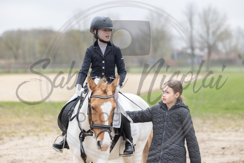 994A8555 | sabrinanicolaifotografie - Realisiert mit Pictrs.com