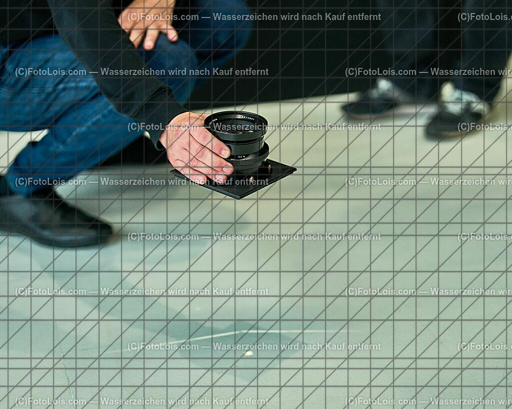 ALP9067_Linz_ARS-Elektr_MH_Nassplattenfotografie_Objektive-Fokuspunkt | (C)FotoLois.com, Alois Spandl, Linz an der Donau - ARS Elektronica Center, Multimediashow über Nassplattenfotografie von Markus Hofstätter, Fr 13. Oktober 2023.