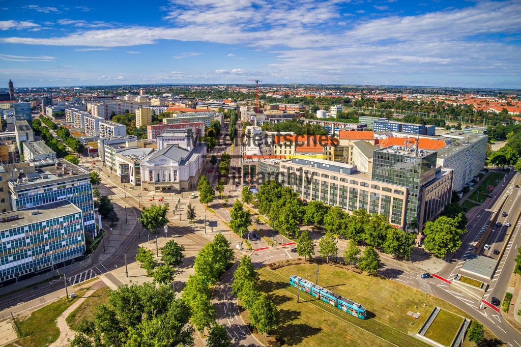 Magdeburg Uniplatz-0019 | Universitätsplatz und Opernhaus (in der City) - Realisiert mit Pictrs.com