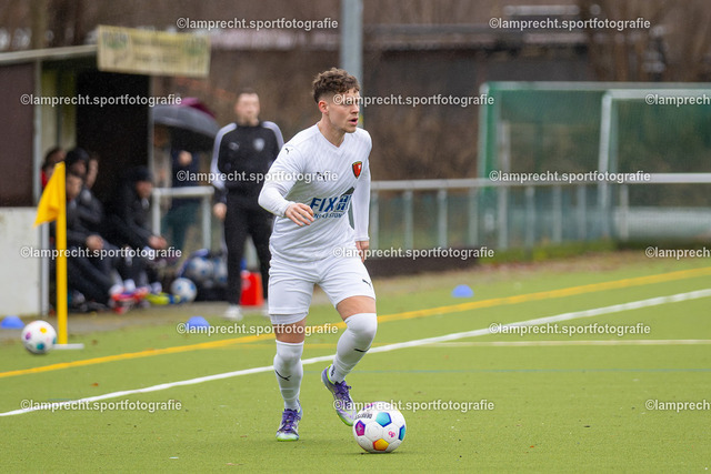 Fußball I Herren I Saison 2025-2026 I Landesfreundschaftsspiel I SC Rönnau - SSG Rot-Schwarz Kiel 022 | Tom Bennet Lemke (18, SSG Rot-Schwarz Kiel) - Realisiert mit Pictrs.com