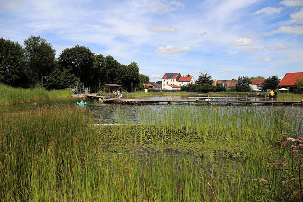 Ökobad Lindenthal | Das Team hinter BILDLEXIKON LEIPZIG bündelt historische wie aktuelle Informationen über die Stadt Leipzig in Text und Bild auf einer Plattform und stellt diese der interessierten Öffentlichkeit zur Verfügung.