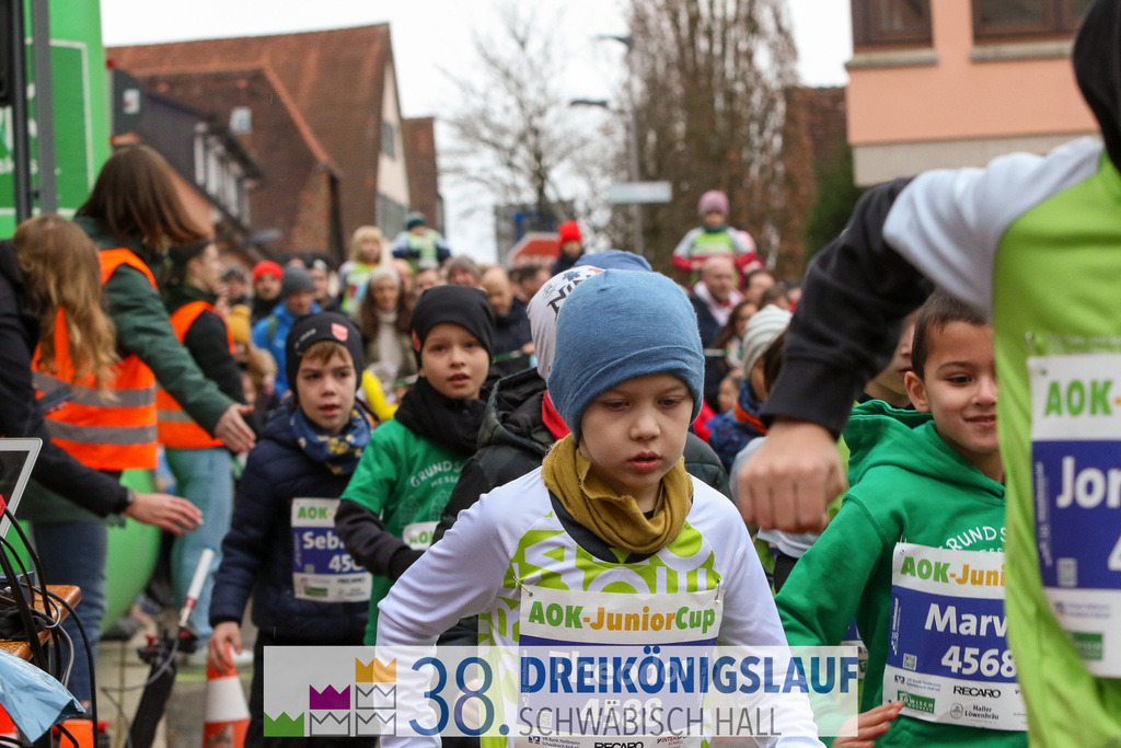 400m AOK Junior Cup | 3 Koenigslauf 2024 400m AOK Junior Cup - Realisiert mit Pictrs.com