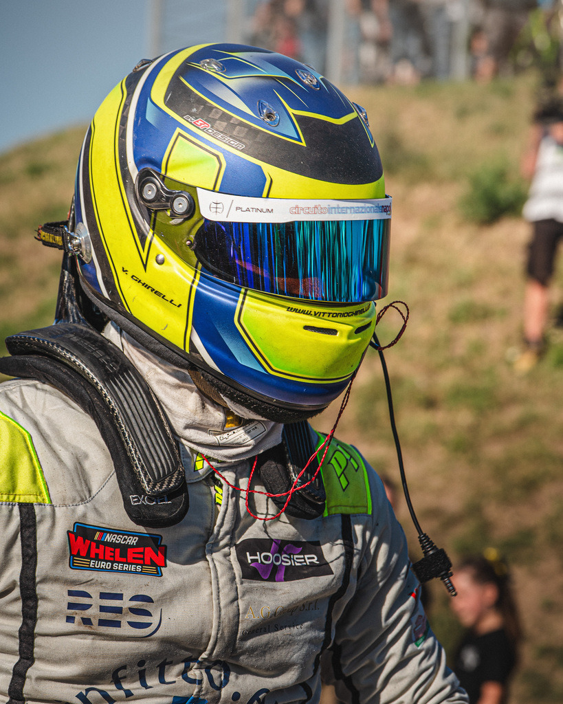 EURONASCAR OSCHERSLEBEN | Exklusive Motorsport-Fotografie aus Leipzig von TXO Media – für Rennfahrer, Teams & Sponsoren. Sausemuth liefert starke Bilder, die Emotion zeigen. Jetzt buchen & glänzen! - Realisiert mit Pictrs.com