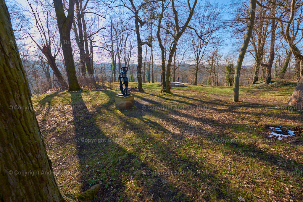 Eisenkunstgussplastiken aus der Kunst- und Glockengießerei Lauchhammer im Englischen Park von Schloss Wolkenburg 02 | Bedeutsame Landschaften Deutschlands - Realisiert mit Pictrs.com