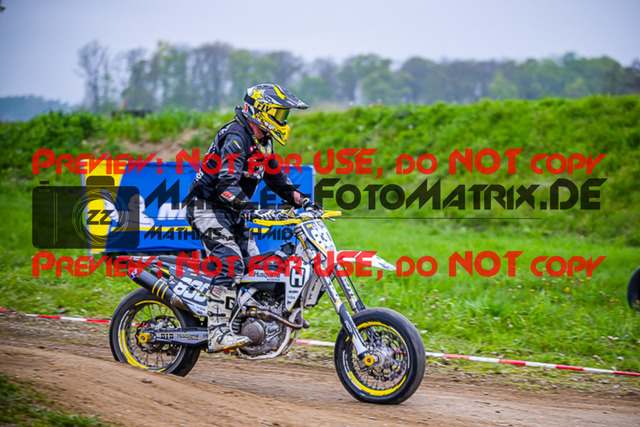 MaZZes_FotoMatrix_230507_7581 | UE40