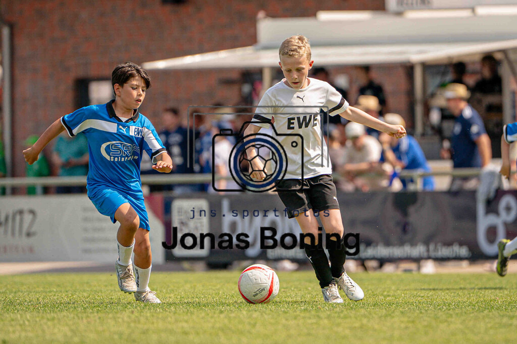 Fußball I E-Junioren I Saison 2025-2026 I OM-Cup Lüsche I Samstag  I 22503 | jns.sportfotos - Realisiert mit Pictrs.com