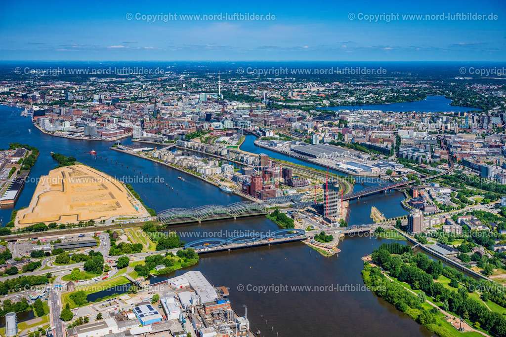 Hamburg_Elbbrücken_Baakenhafen_Hafencity_ELS_0140200625 | HAMBURG 20.06.2025 Fluß - Brückenbauwerk Elbbrücken - Norderelbbrücke über die Ufer der Elbe in Hamburg. // River - bridge structure Elbbruecken - Norderelbbruecke on the banks of the Elbe in Hamburg. Foto: Martin Elsen
