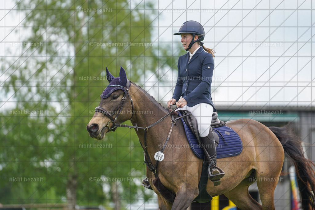 20240509-FAH02616 | Turnierbilder der Turnierfotografen Bayern, Pferdesport Fotografie, Reitsportbilder, Turnier Landberg am Lech, Turnierbilder bayern, Fotoagentur Herrmann