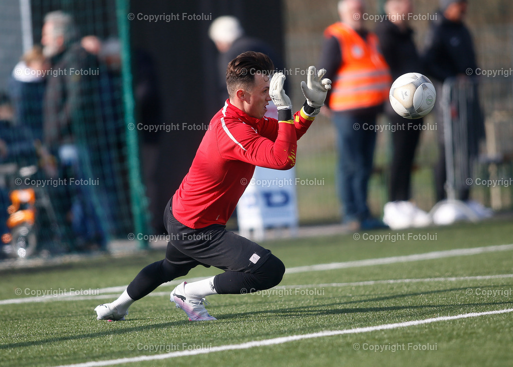 A_LUI_02032024_02 | SPORT,FUSSBALL LT1 OOE LIGA ASKOE OEDT-SV HAIDLMAIR GRUEN WEISS MICHELDORF 02.03.2024 IM BILD: KAI LAND (OEDT)  FOTO:FOTOLUI