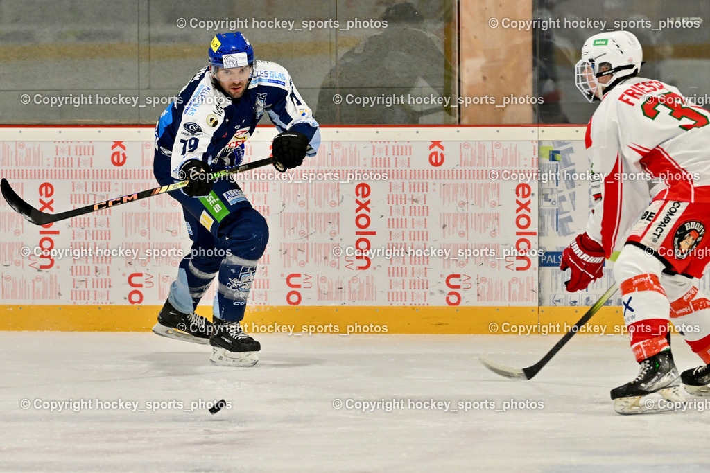 ESV FERLACH vs. ESC SOCCERZONE STEINDORF | #79 Petrik Benjamin ESC Steindorf, #37 Frieser Alexander ESV Ferlach, ESV FERLACH vs. ESC SOCCERZONE STEINDORF, ESV FERLACH vs. ESC SOCCERZONE STEINDORF am 22.11.2024 in Ferlach (Eishalle Ferlach ), Austria, (Photo by Bernd Stefan)