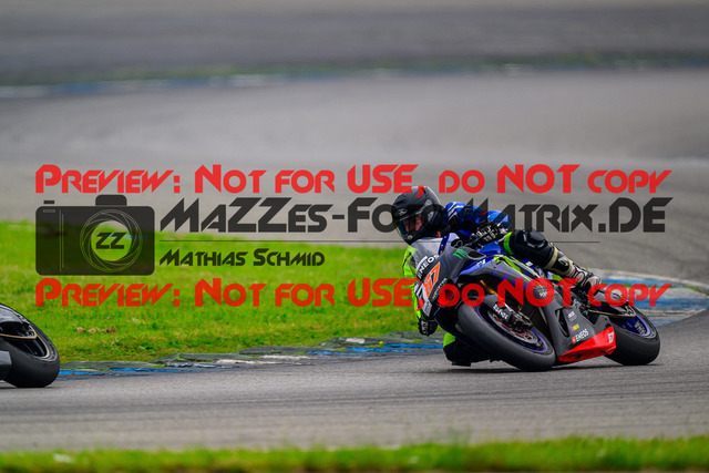 MaZZes_FotoMatrix_240521_6007705_3277 | WEISS