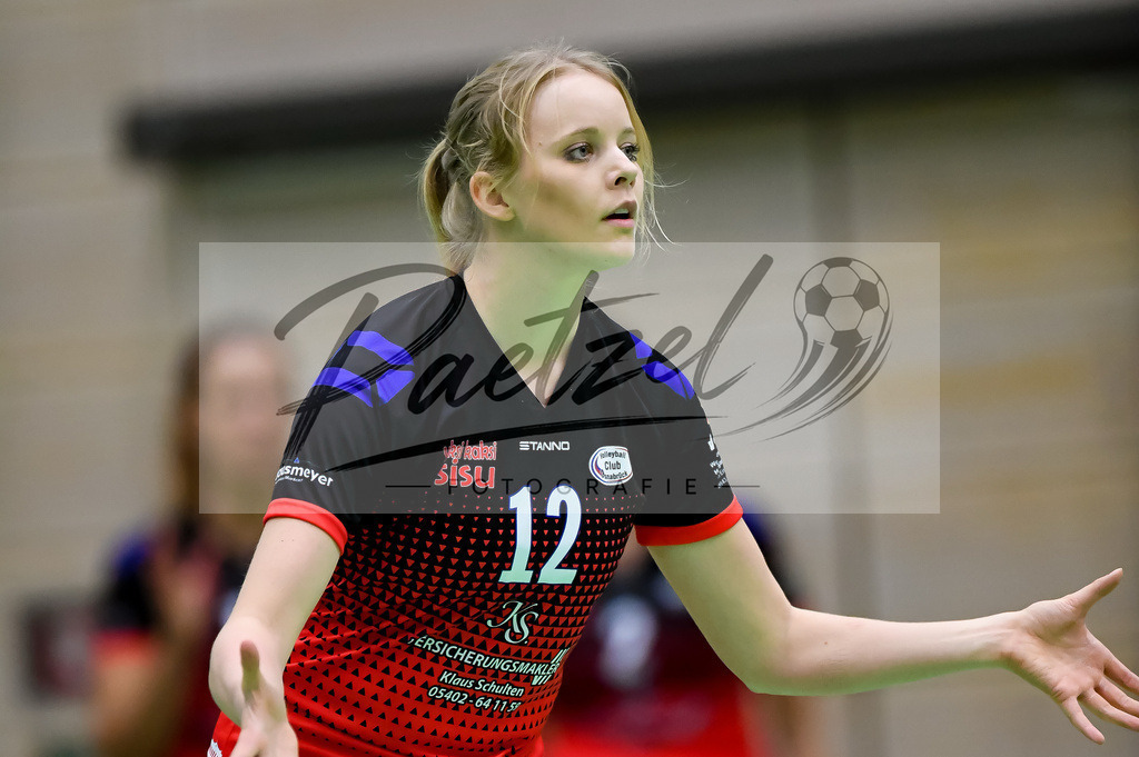 VCOBWA20211106_160 | Volleyball, Frauen:   bei dem Spiel der 3. Liga West zwischen VC Osnabrueck und SV BW Aasee in der Schlosswallhalle am 06.11.2021 in Osnabrueck, Deutschland. - Realisiert mit Pictrs.com