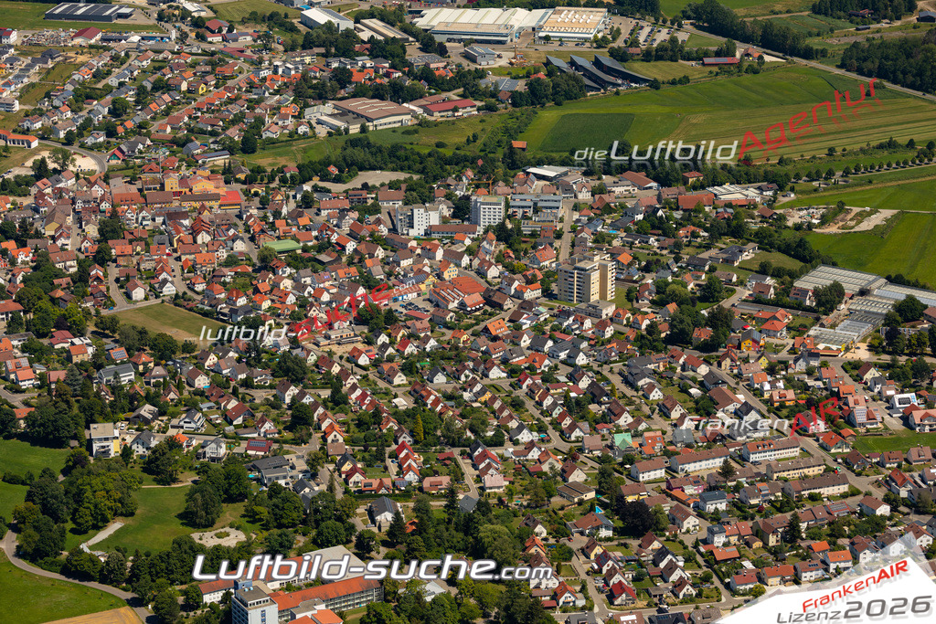 Aktuelles Luftbild von  Bad Schussenried - Die Luftaufnahme wurde 2022 mittels UL-Flugzeug erstellt ( keine Drohne ) - hochauflösende Kamera-Systeme von  Canon -Beste Qualität - Für grossformatige Ausdrucke geeignet. Die Geschenkidee !