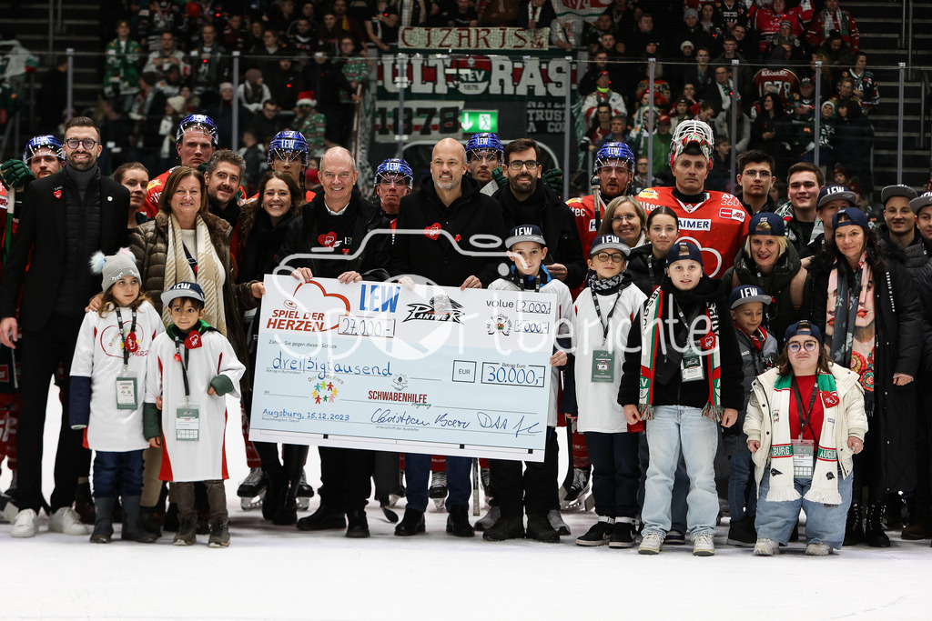 Augsburger Panther - Fischtown Pinguins | Insgesamt wurden 30TE beim Spiel der Herzen gesammelt / Bunter Kreis / Schwabenhilfe / Spenden / LEW