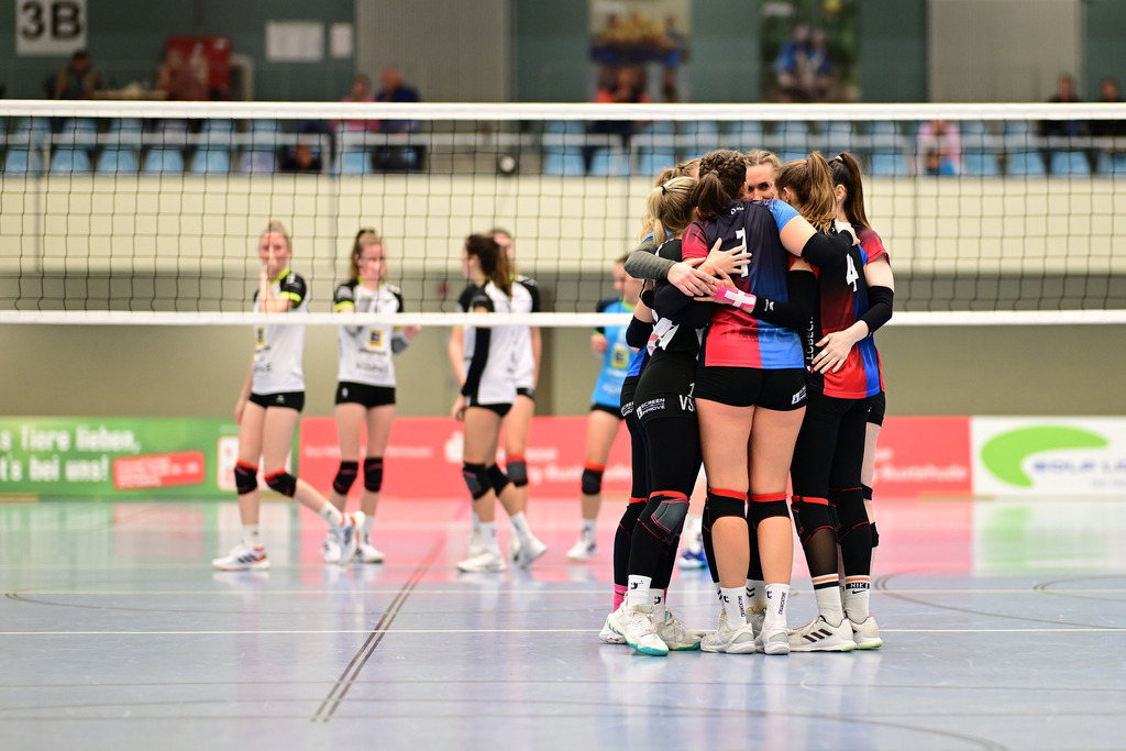 Volleyball I Frauen I Saison 2024-2025 I Regionalliga Nord I VT Hamburg - VSG Lübeck | Der Sportfotograf. - Realisiert mit Pictrs.com