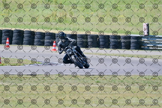 26BT01-0605 | 701 - Realisiert mit Pictrs.com