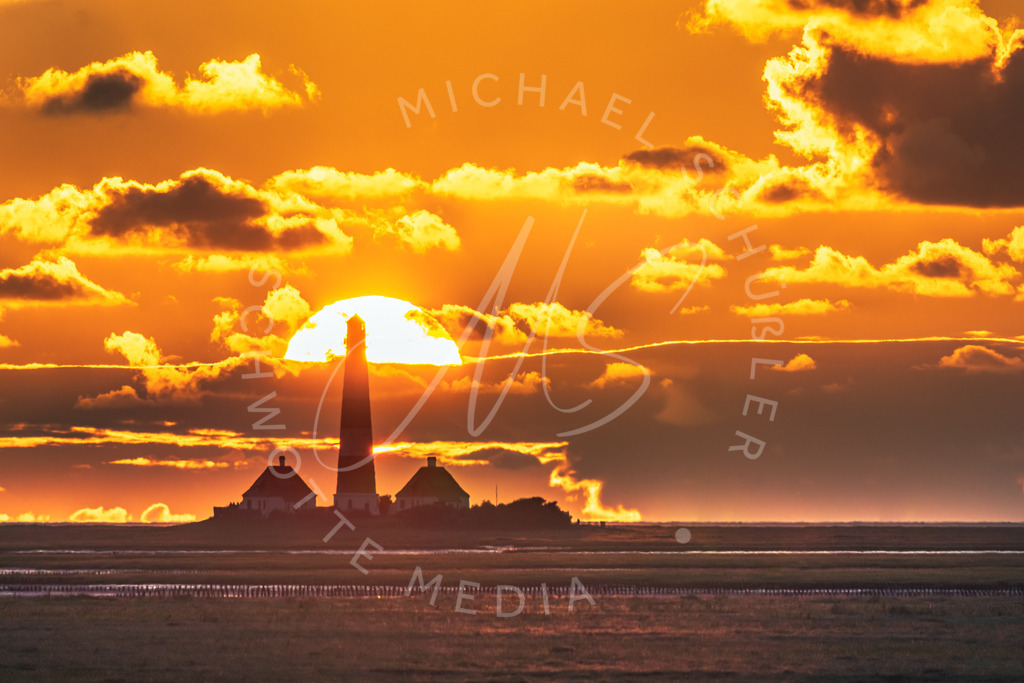 2021-08-20 Westerhever Leuchtturm Sonnenuntergang - 089 | Sonnenuntergang am Westerhever Leuchtturm - Realisiert mit Pictrs.com