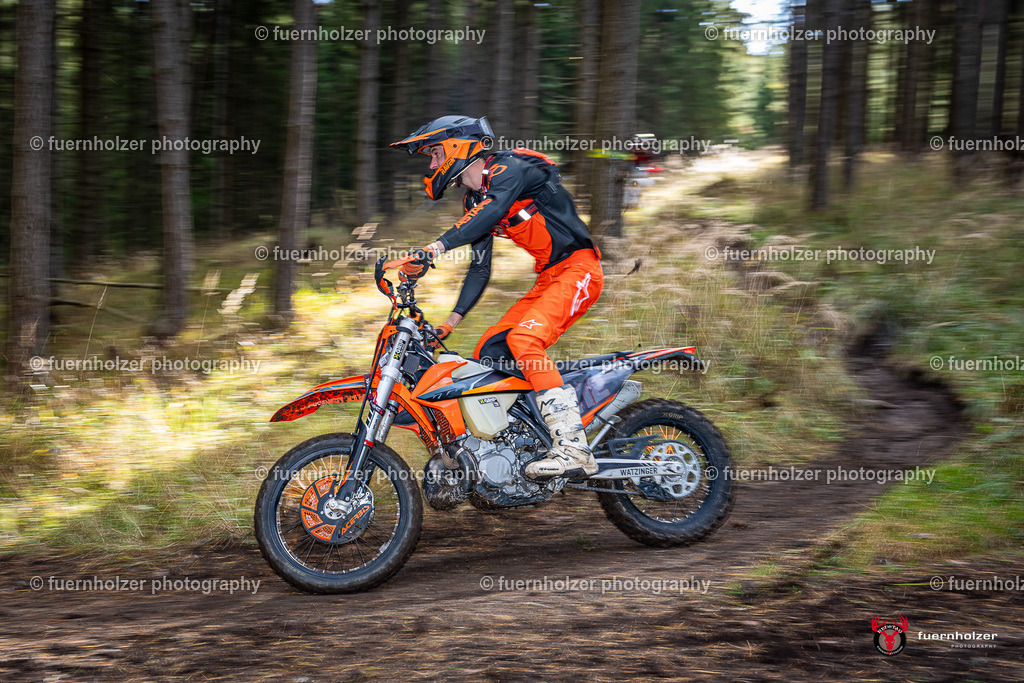 fuernholzer_251026-C1-145 | Fotografische Impressionen von der Red Stag Enduro Extreme by fuernholzer-photography.com. Endurosport in Österreich fotografisch festgehalten von fuernholzer. Auftragsfotografie für Private, Gewerbefotos und Industriefotografie. Eventfotografie, Sportfotografie und Motorsportfotografie. Anbieter von Fotoworkshops, Fototraining, fotografischen Vorträgen und Fotoseminaren.
