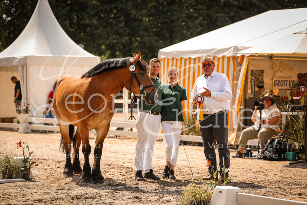 1.Sa00059 | Leoni Ertmer Photography - Realisiert mit Pictrs.com