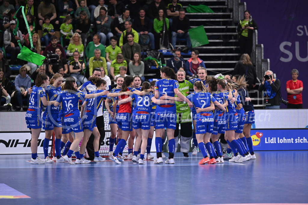 Kloten-Dietlikon Jets vs Skorpion Emmental Zollbrück - 15. April 2023 | Kloten-Dietlikon Jets vs Skorpion Emmental Zollbrück
Stimo Arena, Kloten
Die Kloten-Dietlikon Jets gewinnen das Spiel mit 4:2.
Bild: Sportfotografie Markus Aeschimann | www.markus-aeschimann.ch - Realisiert mit Pictrs.com