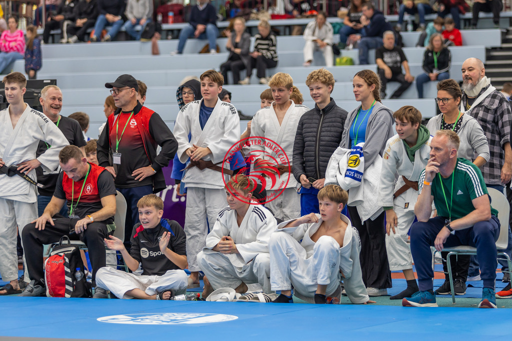 Internationaler Adler Cup 2024 | Foto vom Internationalen Adler Cup Judo Turnier im Sport- und Freizeitzentrum Kalbach im Oktober 2024 - Realisiert mit Pictrs.com