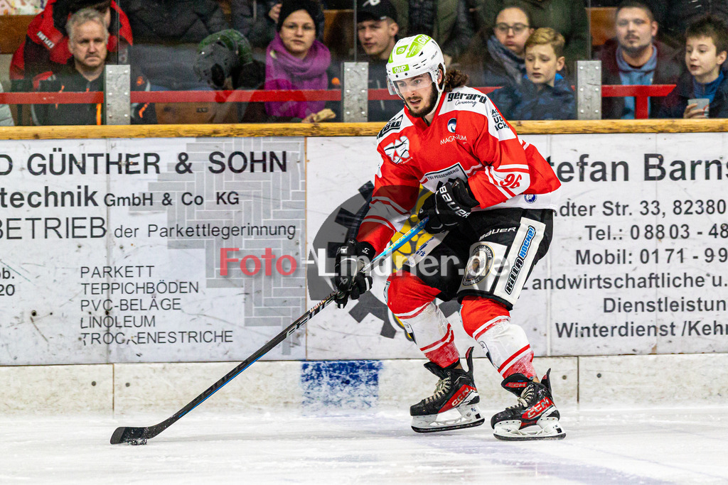 Halbfinale Spiel 3 TSV Peißenberg Miners vs TEV Miesbach | Eishockey Bayernliga Playoffs 2023/2024, Halbfinale Spiel 3 TSV Peißenberg Miners vs TEV Miesbach, 20240315,
Lynnden PASTACHAK (Miners 97) in Aktion,
2024-03-15 in Peißenberg (Eisstadion)
96 Lynnden PASTACHAK (Miners 97)
Copyright: WolfgangxLindner foto-lindner.de