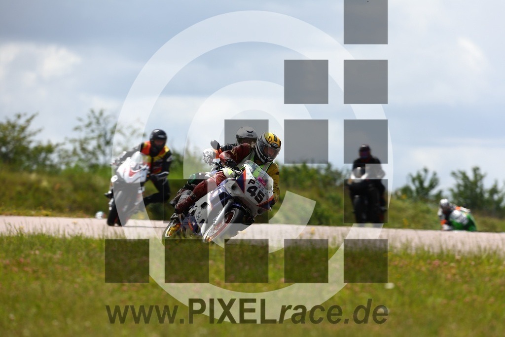 0045-20260605_01641 | Schöne Erinnerungen an spannende Momente - das festzuhalten ist unser Job. PIXELrace.de ist seit 2003 auf den Rennstrecken Europas unterwegs um die Action draußen beim Fahren und die wunderbare Stimmung imm Fahrerlager für euch einzufangen.