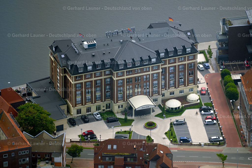 4038506 | EMDEN 09.08.2020 Gebäudekomplex der Hotelanlage " Hotel am Delft " in Emden im Bundesland Niedersachsen, Deutschland. Weiterführende Informationen bei: Delft Hotel GmbH &amp; Co. KG. // Complex of the hotel building " Hotel on Delft " in Emden in the state Lower Saxony, Germany. Further information at: Delft Hotel GmbH &amp; Co. KG. Foto: Gerhard Launer