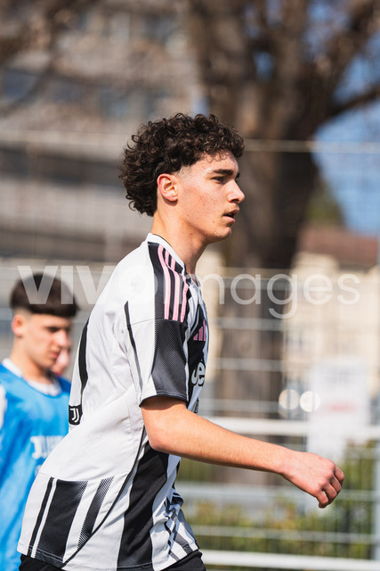juv_lut_fmachado-0121 | Images from the Juniors B match between Juventus Academy and FC Lutry, played on 18 March 2026 in Lutry, Switzerland, featuring players, coaching staff and match action throughout the game.