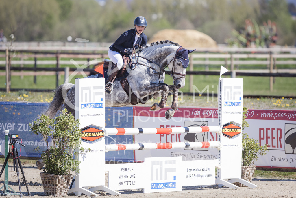 220416_3_A-Springen-327 | Frühlingsfest der Pferde
Herford
16.April 2022
03/1 Sprigprüfung mit steigenden Anforderungen Kl. A** geschlossen 0-43 RLP