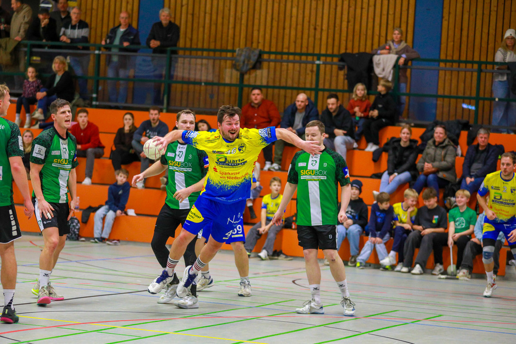 SVN_HcTvRhede_131225_123 | Bildergalerie von Sport-Ereignissen aber auch von weiteren spannenden Dingen - nicht nur vom Niederrhein. In Anlehnung an den bekannten Spruch von Hanns Dieter Hüsch heißt das Motto: "Niederrhein ist überall".  - Realisiert mit Pictrs.com