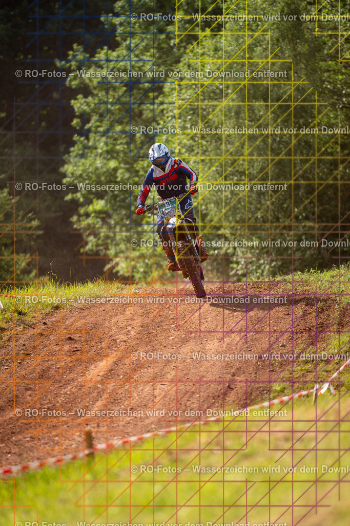 Wolfshausen 4 Lauf -402 | Sportfotografie von RO-Fotos: Motorsport, Motocross, Enduro, Laufveranstaltungen und Triathlon. Professionelle Fotos von Sportlern und Events. - Realisiert mit Pictrs.com